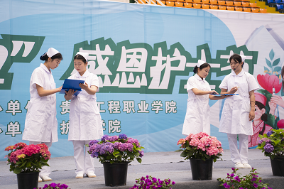 我们的护士 我们的未来——四影虎院8844mc成功举办5·12国际护士节活动暨授帽仪式(图13)